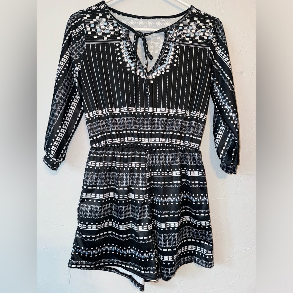 Women’s Romper size small